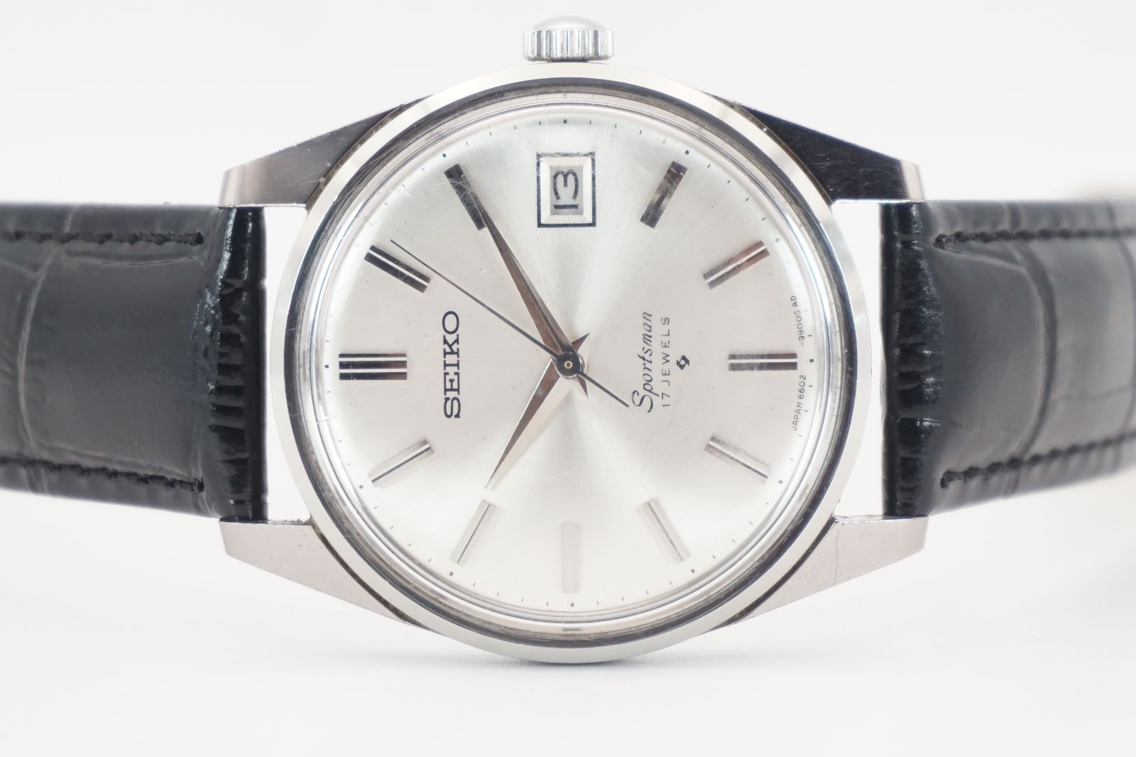 ストラップ搭載 シルバー文字盤