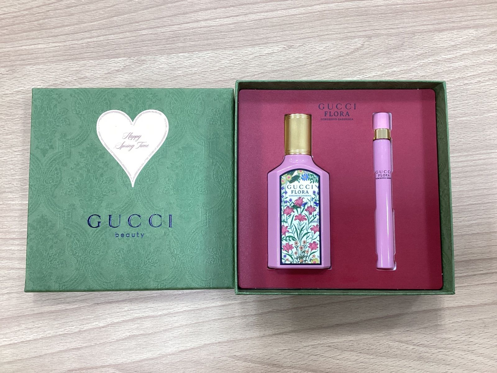 フローラゴージャスジャスミンオードパルファム 香水セット