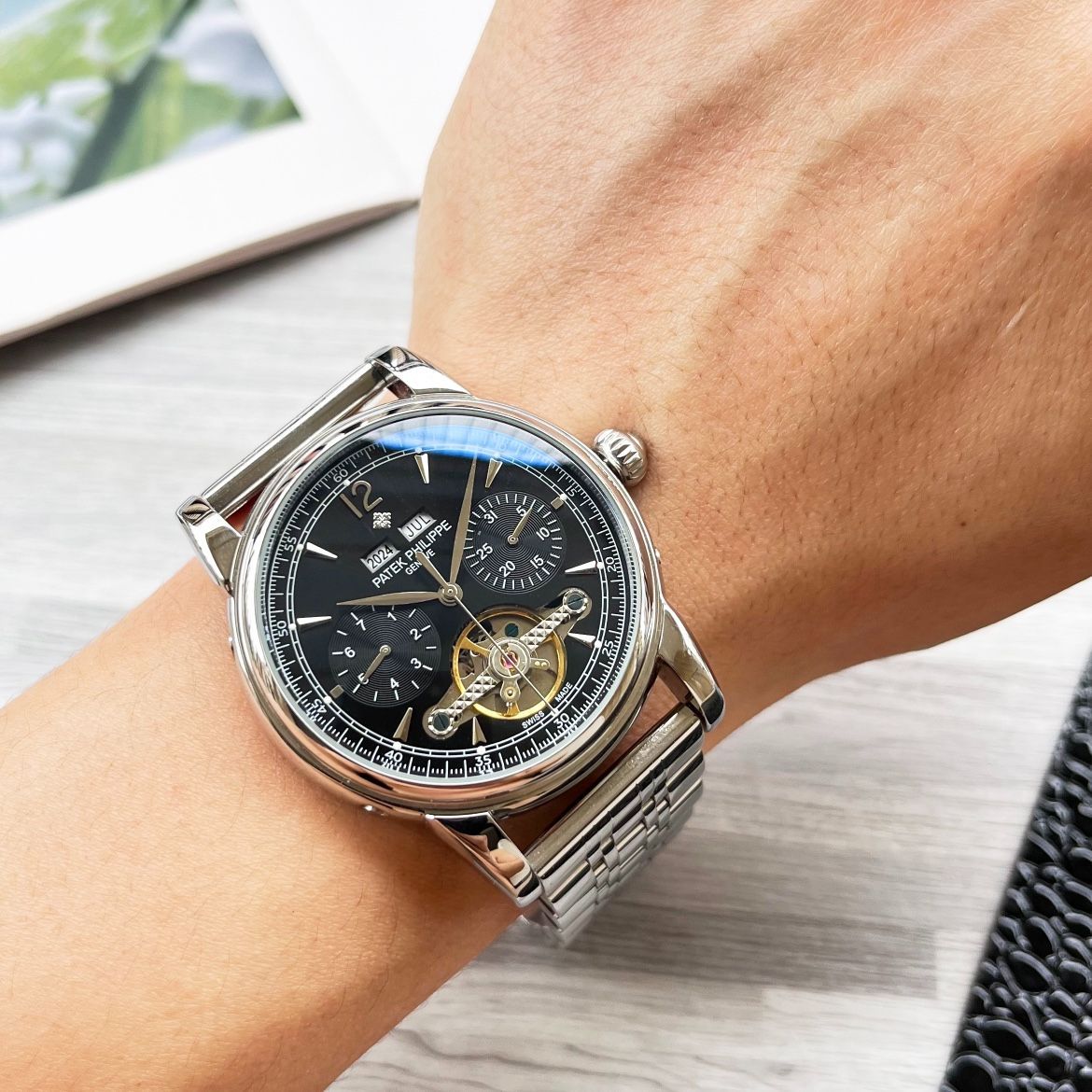 今日 Patek Philippe Multifunction 男士愛用の 腕時計 白 金ケース 付き