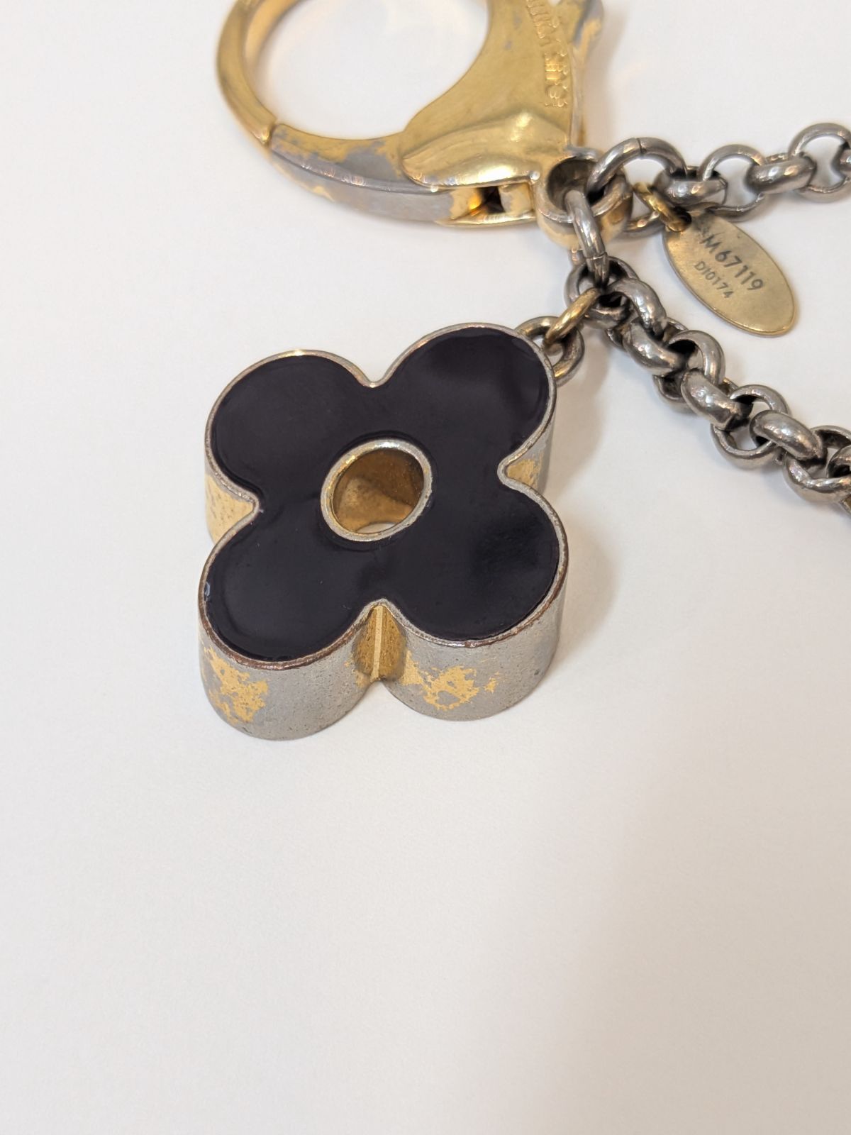 真贋済】人気 LOUIS VUITTON ヴィトン M67119 チャーム フルール ドゥ