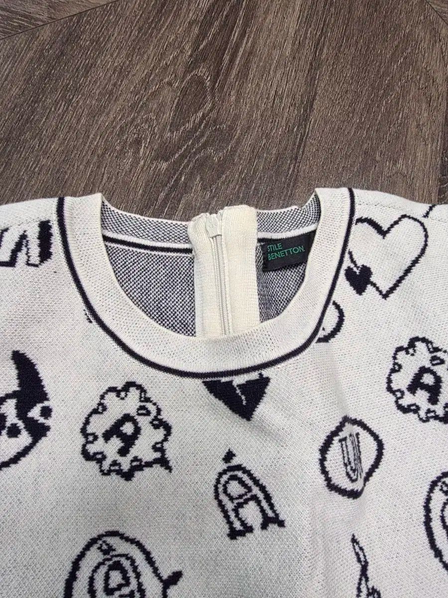 ベネトン ニット ONE PIECE