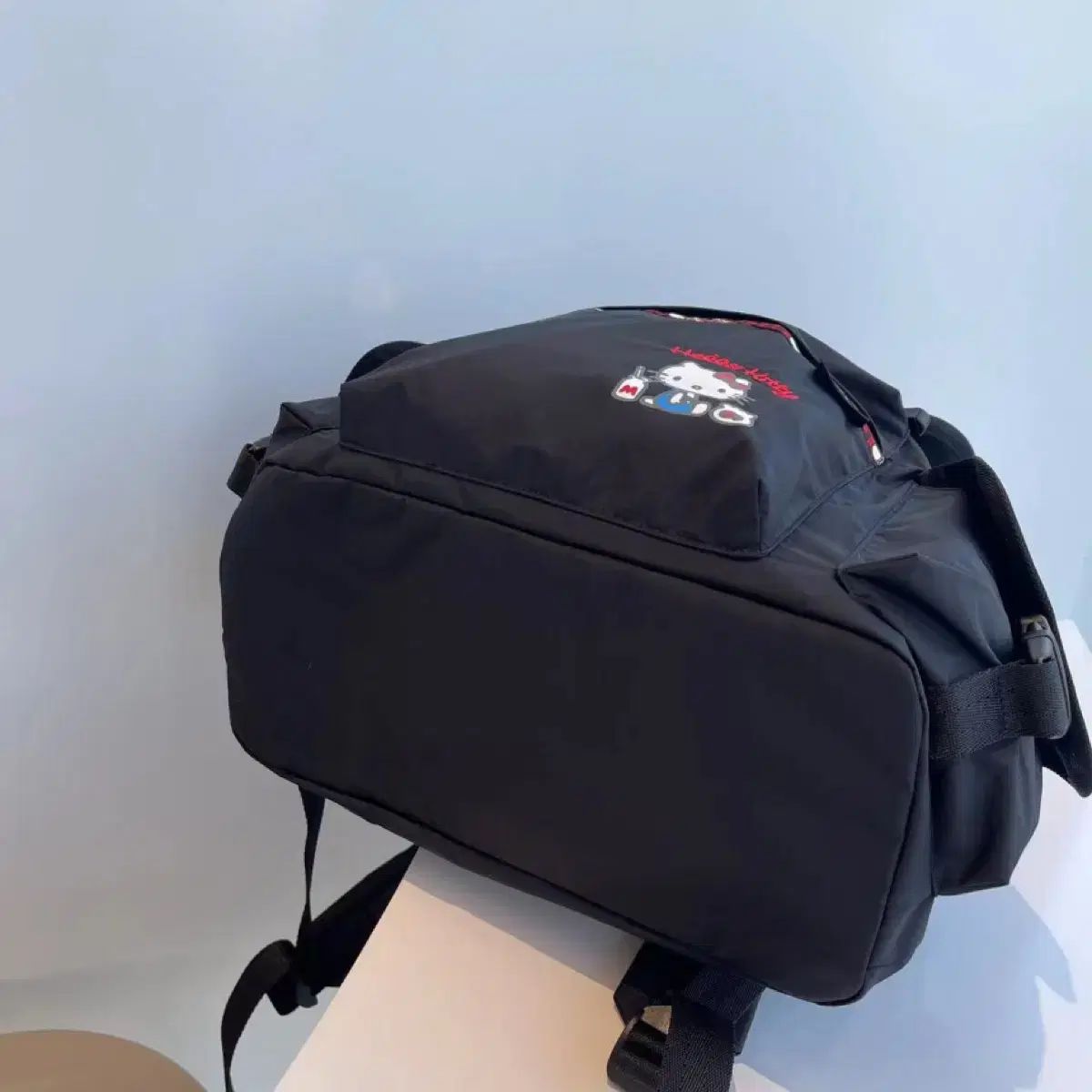 Sanrio Hello Kitty 45周年記念 LeSportsac Voyager バックパック バッグ