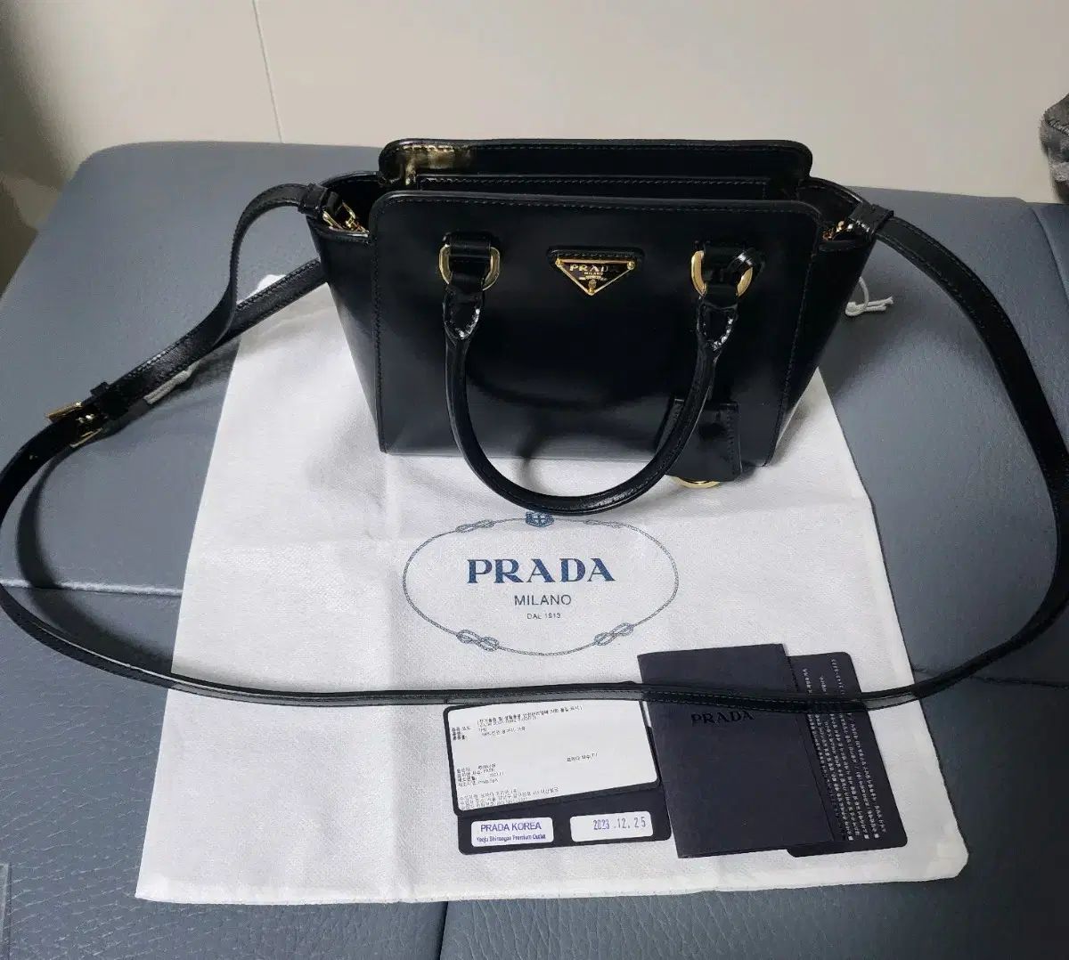 プラダ ミニトライアングルロゴ トークバッグ 1BA380