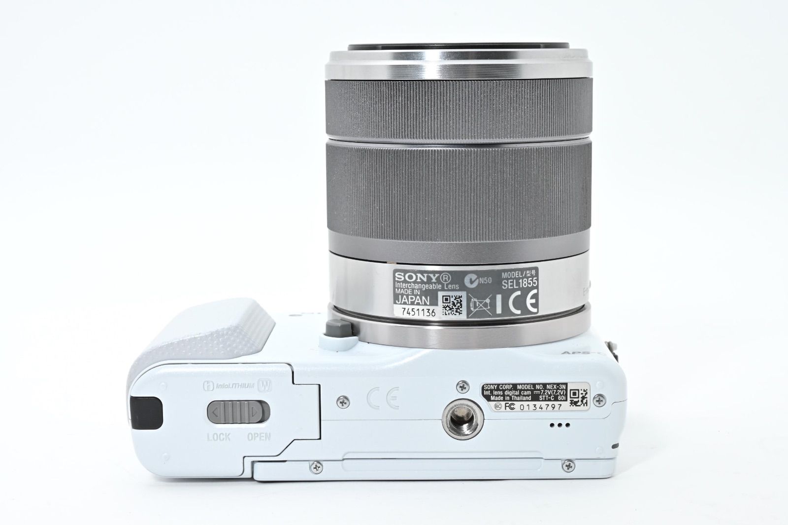 N 小型軽量ミラーレス一眼カメラ