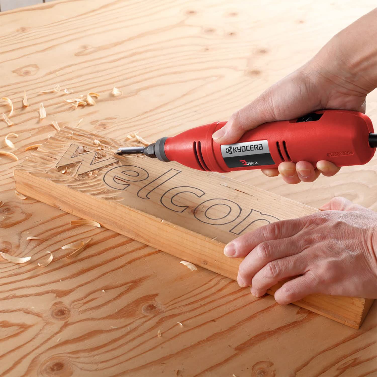 京セラ Kyocera 旧リョービ 電動彫刻刀 DC-501 F 替刃5本セット 4988204 な替刃セット付 スイッチONで手軽にガラス彫刻や模型工作ができる 替刃軸寸法 幅5.5×厚さ1.6 mm 定格使用時間連続 軽量0.45 Kg