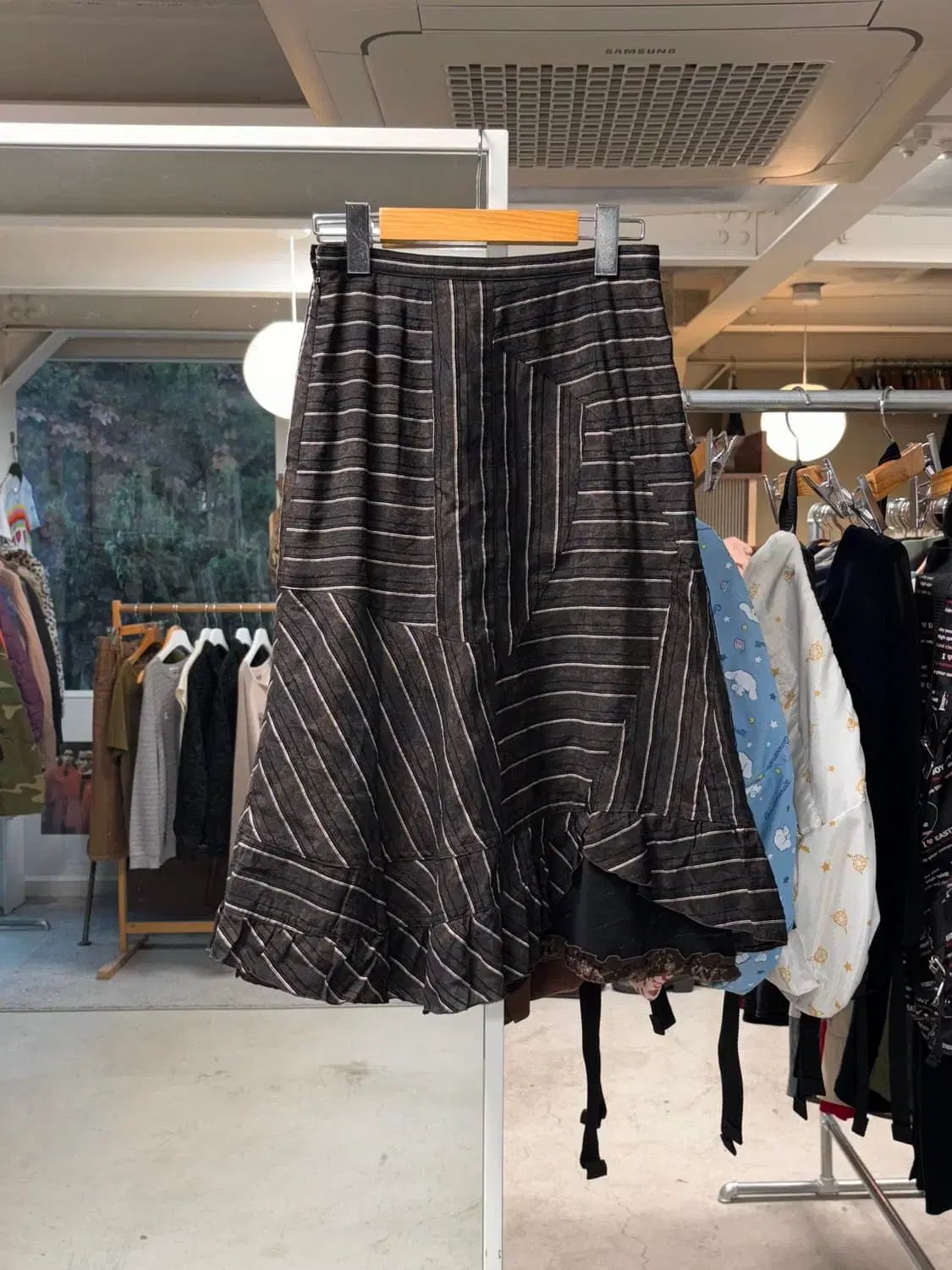 Intellection フリル ロング丈スカート