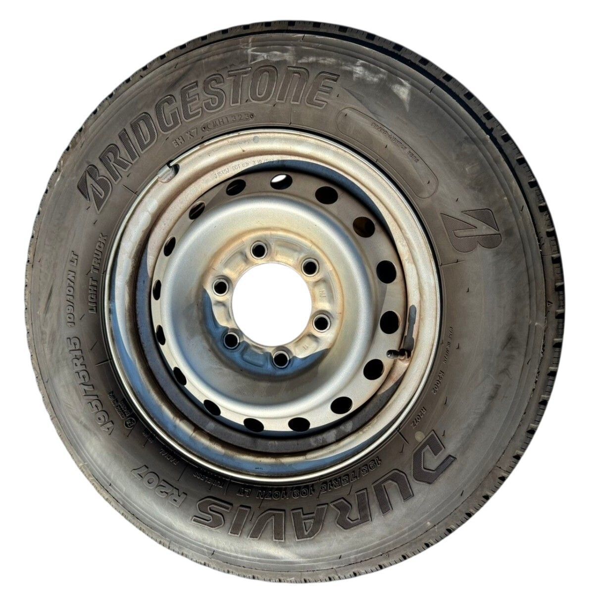 ブリヂストン DURAVIS R 207 195 70 15 109 107 N LT 13週 6～7分山 タイヤ