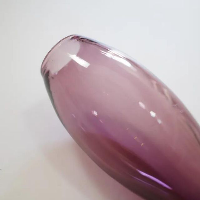 Riihimaen Lasi (by Aimo Okkolin) | Nimipaiva vase (smoky purple) | 北欧ヴィンテージ ガラス リーヒマエンラシ フィンランド