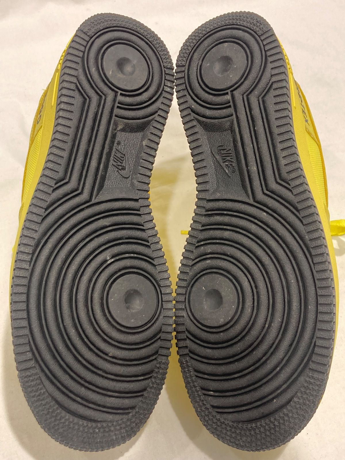 ダイナミックイエロー