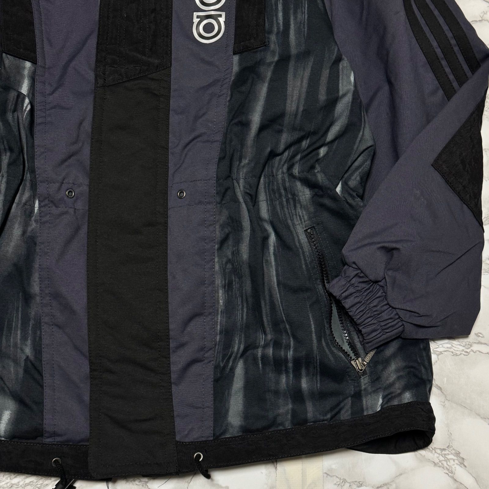 希少【adidas originals アディダスオリジナルス 【商品名】デサント期