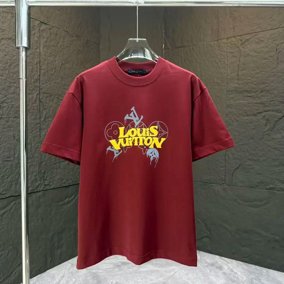 ルイヴィトン ユニセックス カジュアル ロゴ 赤色 半袖Tシャツ