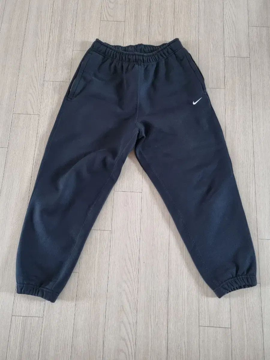 ナイキ ソロスウッシュ スウェット パンツ s