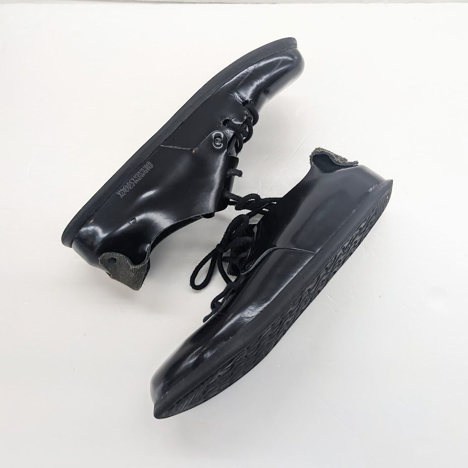 シャイニーブラック