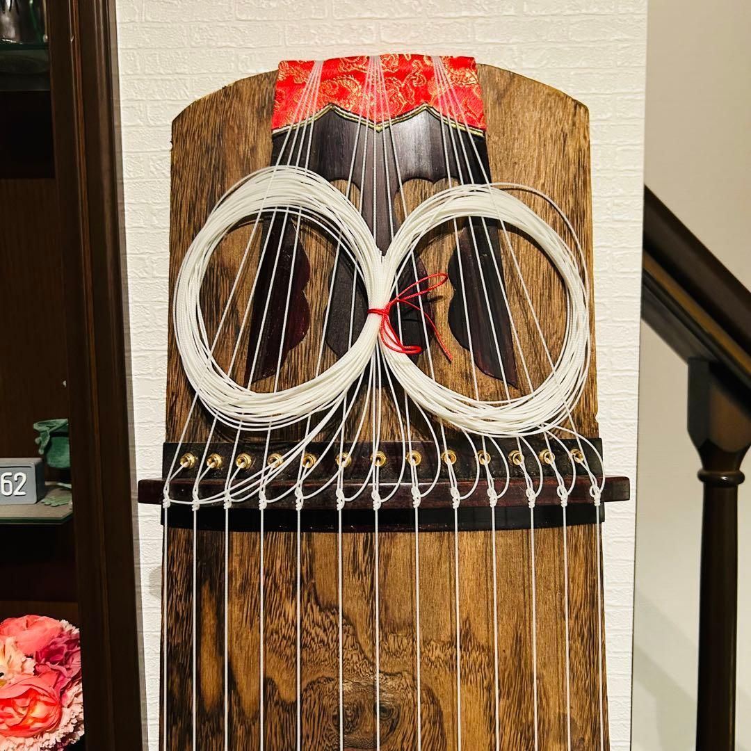 良品】琴 和楽器 弦楽器 13弦 和琴 木製 13弦琴 琴柱付き - メルカリ