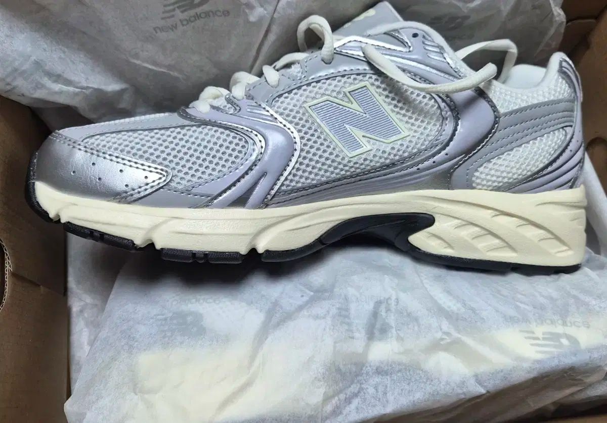 ニューバランス 530 シルバー 280mm