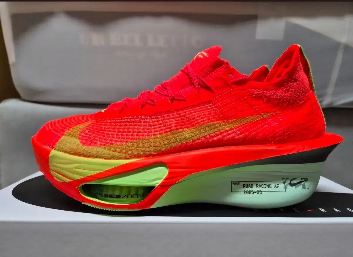 NIKE アルファフライ3 250 255