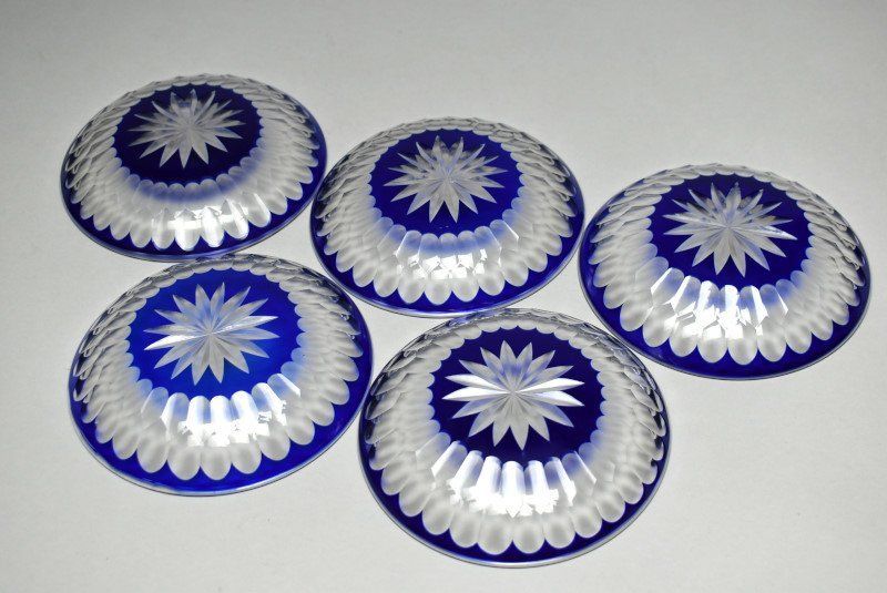 蔵A4989】レトロガラス 青色被せ切子 平向付 小皿 五寸皿 五客 - メルカリ