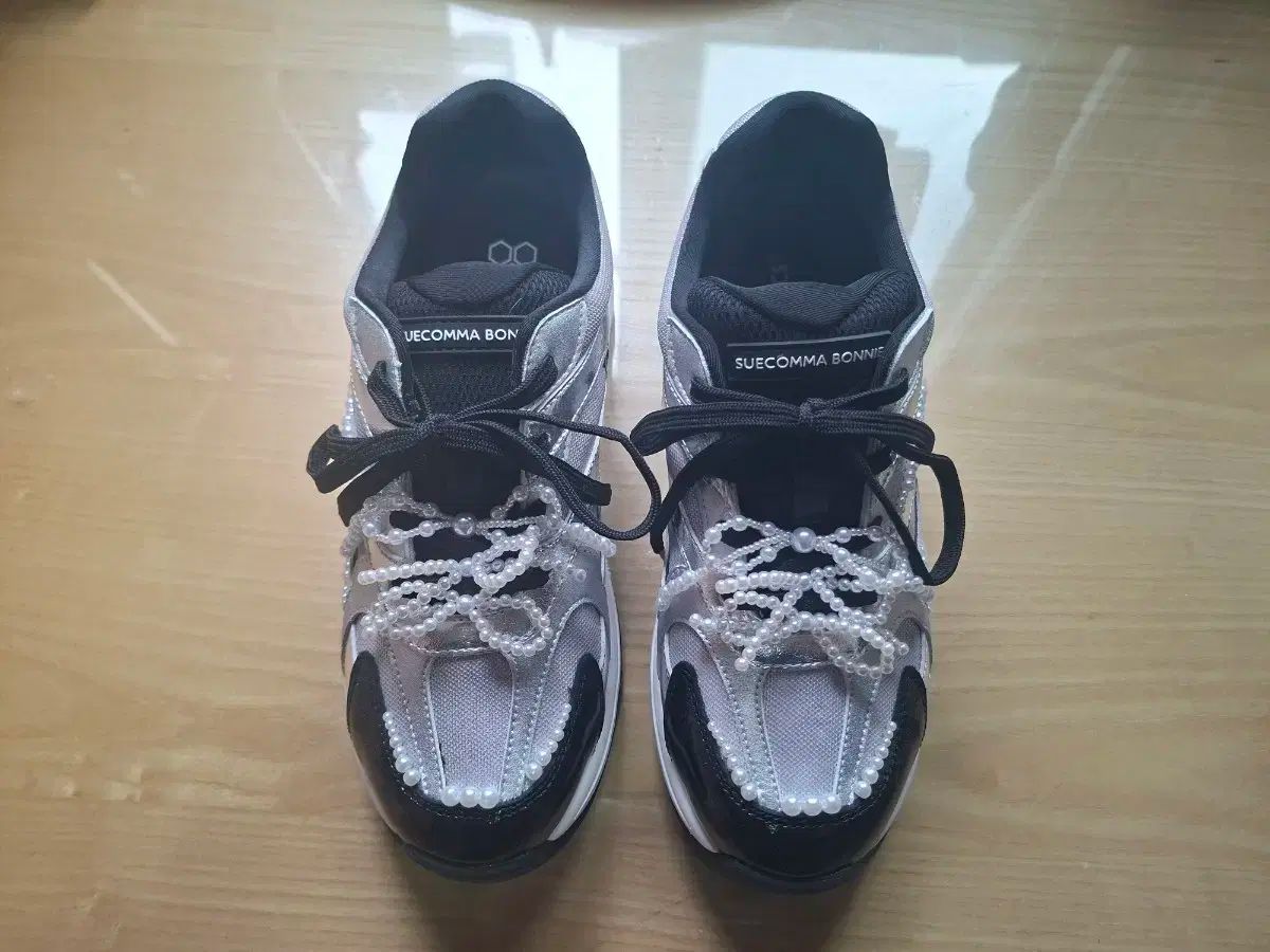 BONNIE レディース スニーカー dg 4 da 24510 svx 245 mm