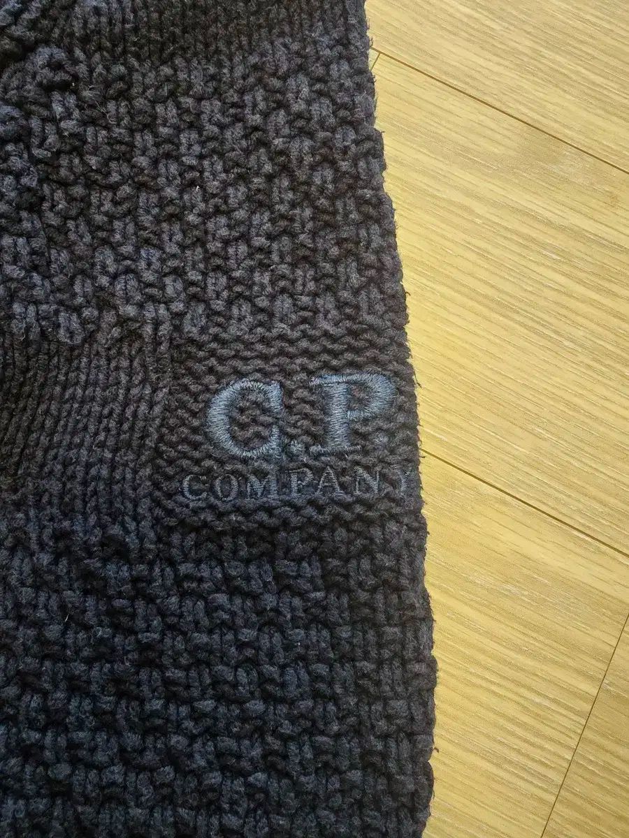 C P Company キッズ ジップアップカーディガン 8歳