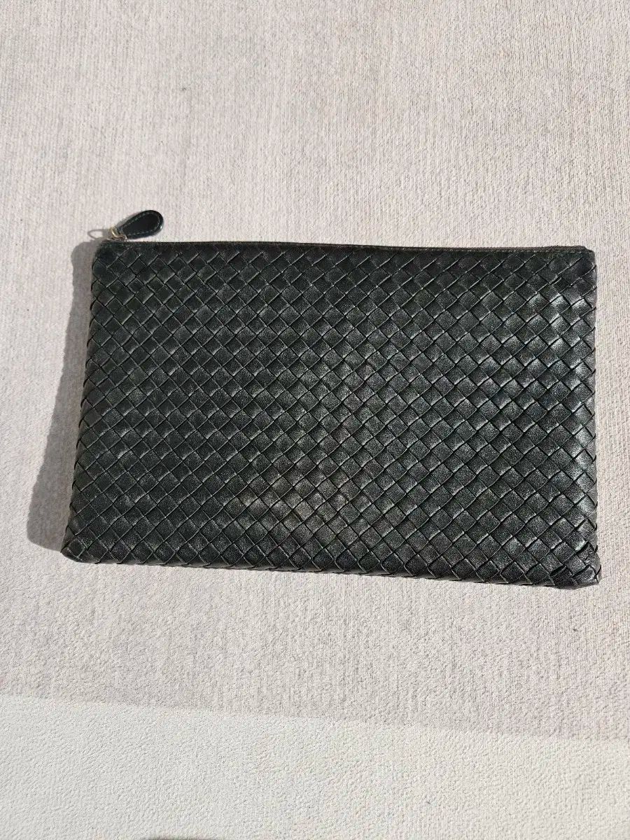 ボッテガ ヴェネタ イントレチャート クラッチバッグ