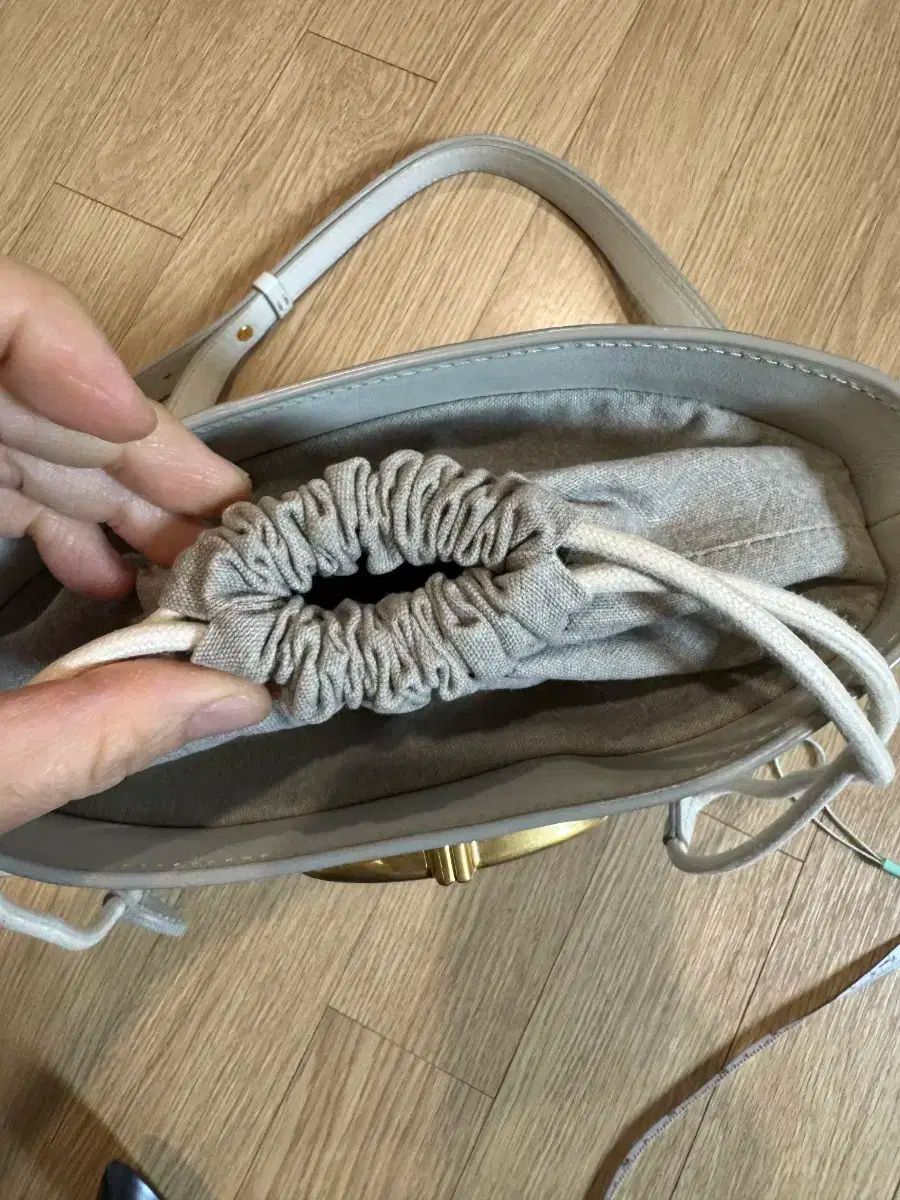  ヴァネッサ ブリューノ アッテ バケットバッグ メッセンジャーバッグ ショルダーバッグ