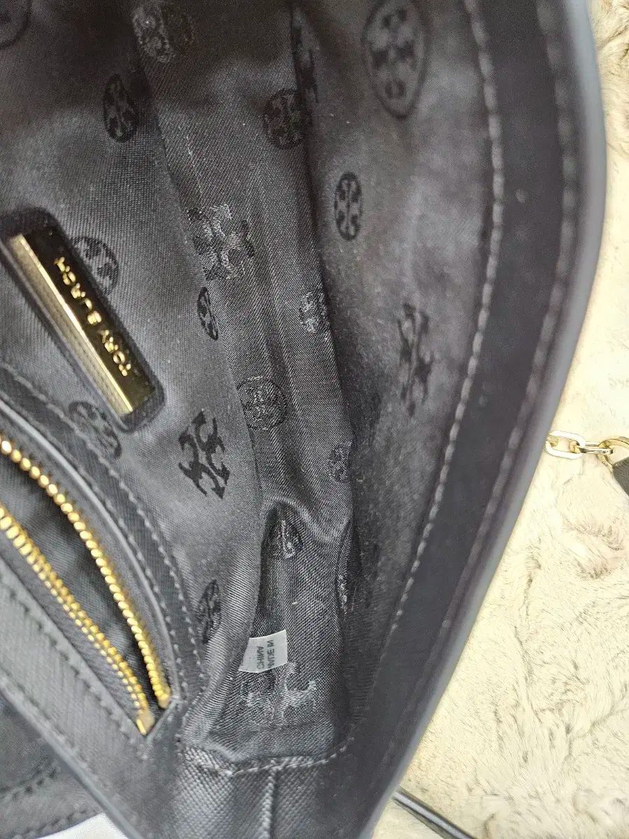  トリーバーチ ブラック クロスバック チェーン ストラップ メッセンジャーバッグ ショルダーバッグ