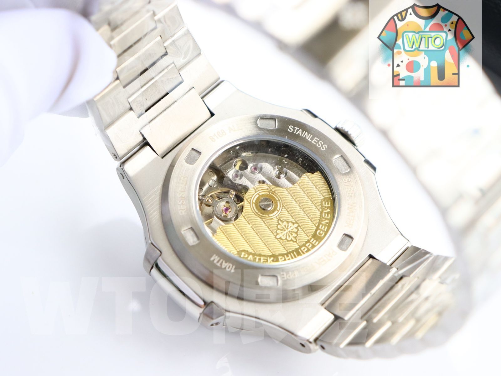 八角形ベゼルを特徴とする