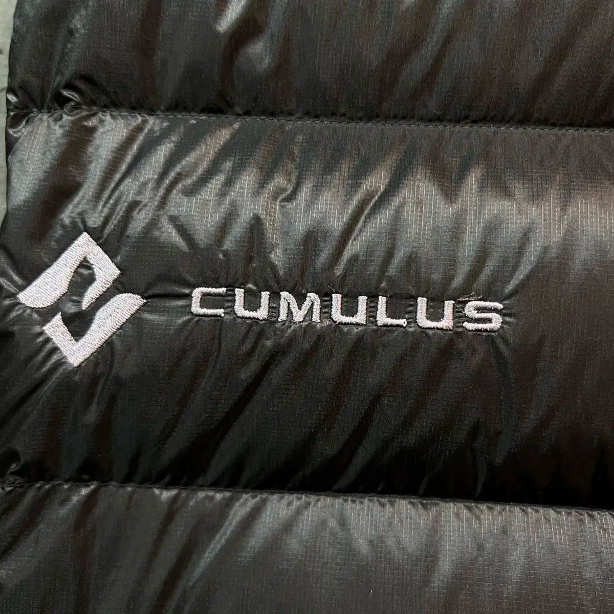 S キュー Q チャンミン ミュラス Pertex パデッド パンツ