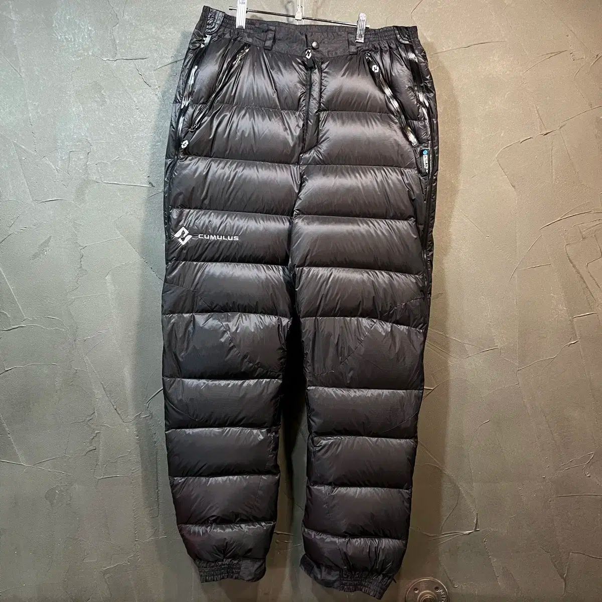 S キュー Q チャンミン ミュラス Pertex パデッド パンツ