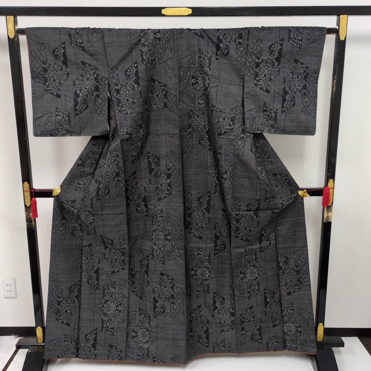 本場大島紬 泥染 一元式 裄65 素敵な絣柄 正絹 着物 MK-1129 - メルカリ