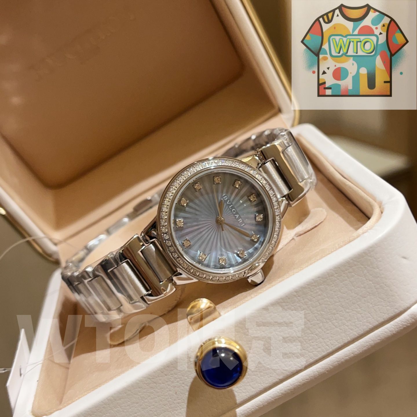 クォーツ腕時計