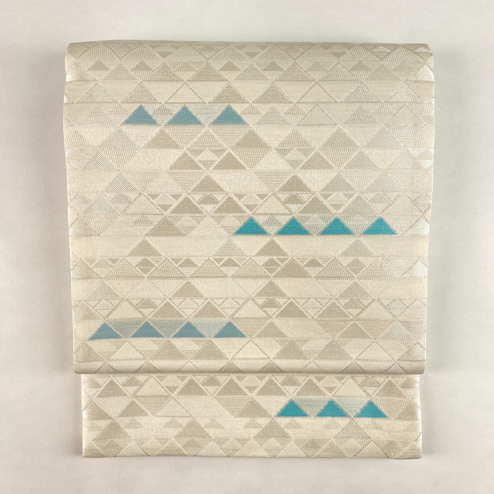 たんす屋 リユース帯 帯 京袋帯 白 セミフォーマル 織り 銀糸 鱗文 絹 六通 未洗い MS 6449