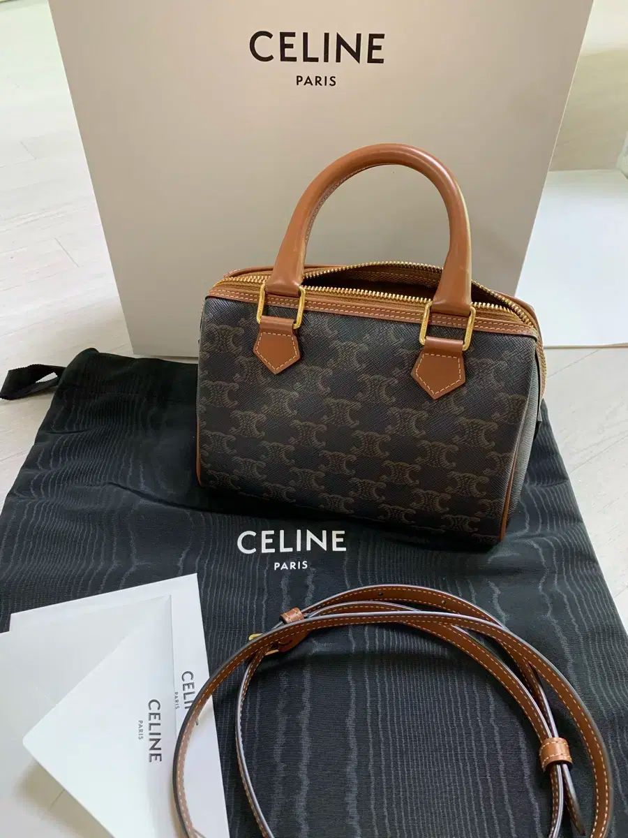 セリーヌ トリオンフ ボストン スモール