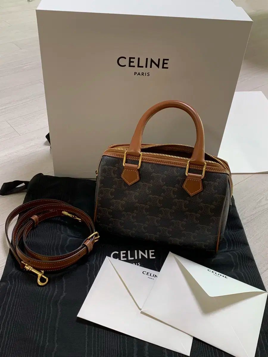 セリーヌ トリオンフ ボストン スモール