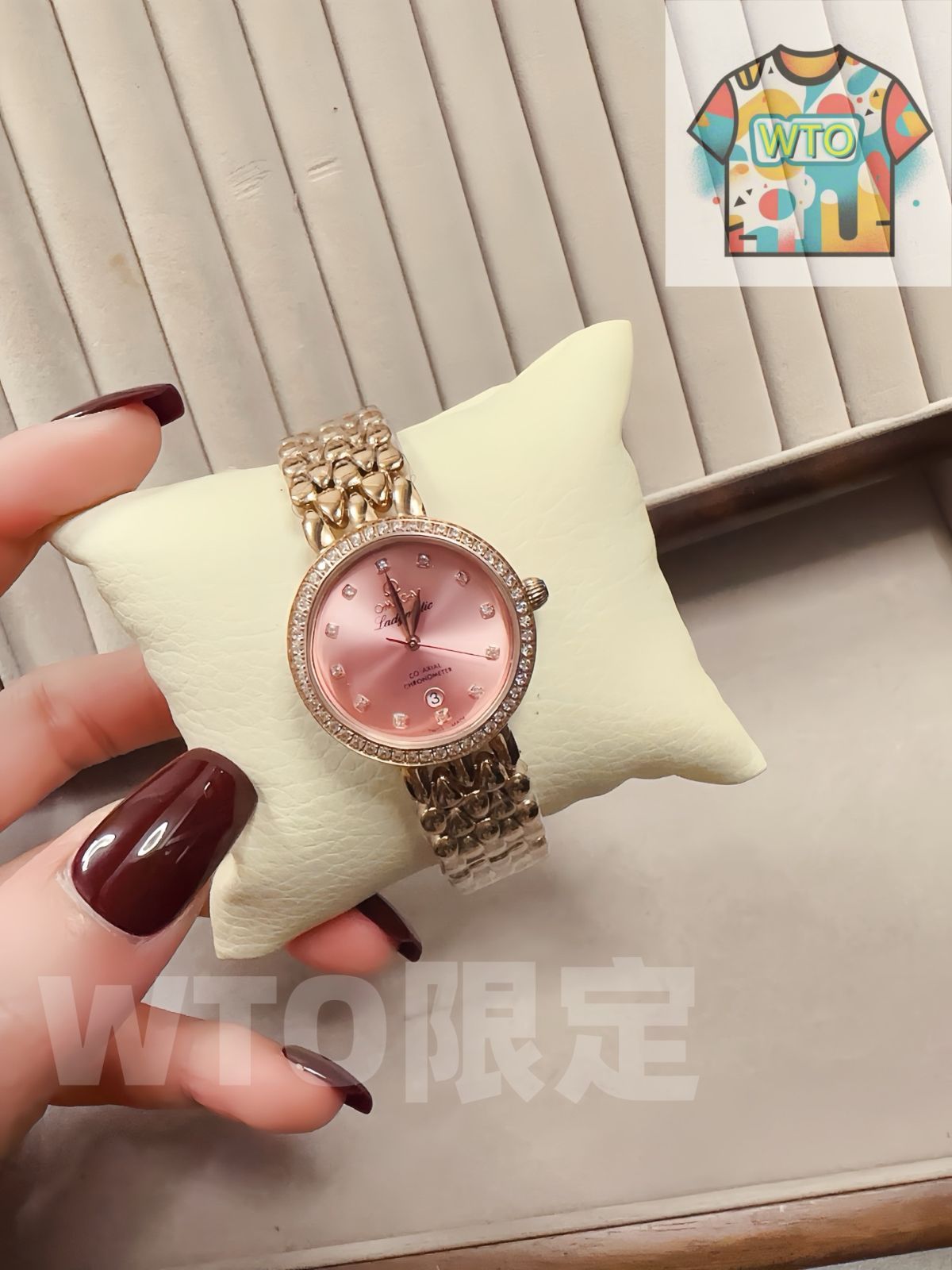 今日 Omega オメガ 露のしずくが連なって輝かしいバンドを形成しています