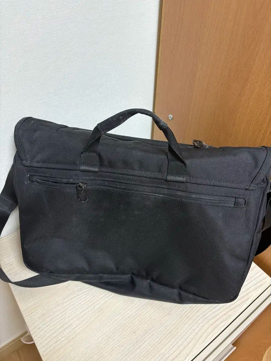 KANGOL 黒 メッセンジャーバッグ カンゴール ブラック メッセンジャーバッグ kangol(カンゴール