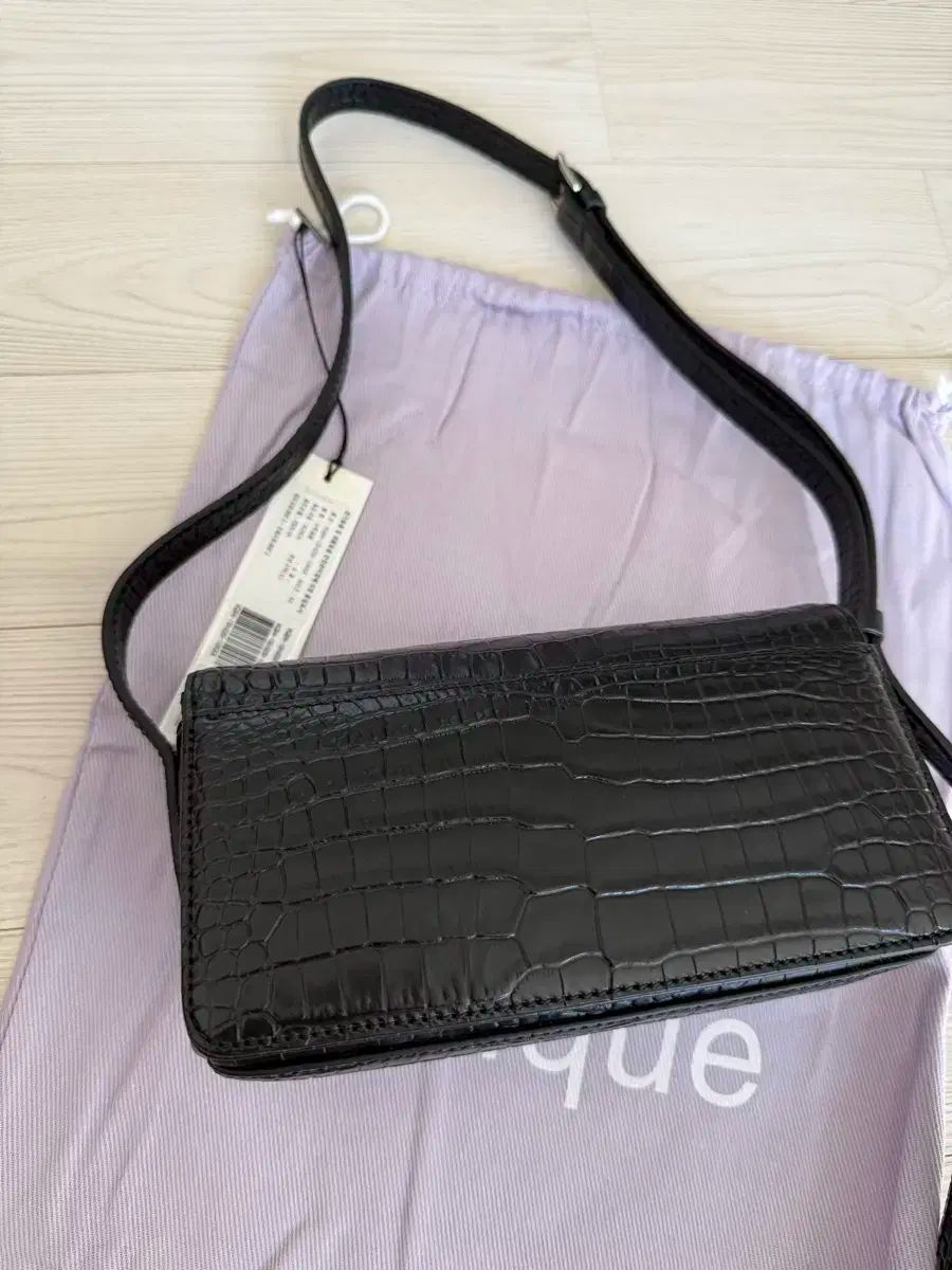 ミニクロス ベリーレッド