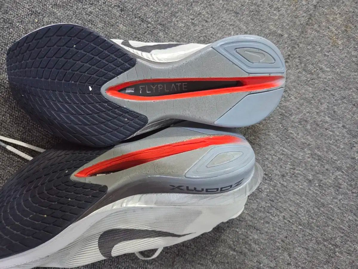 NIKE ヴェイパーフライ4