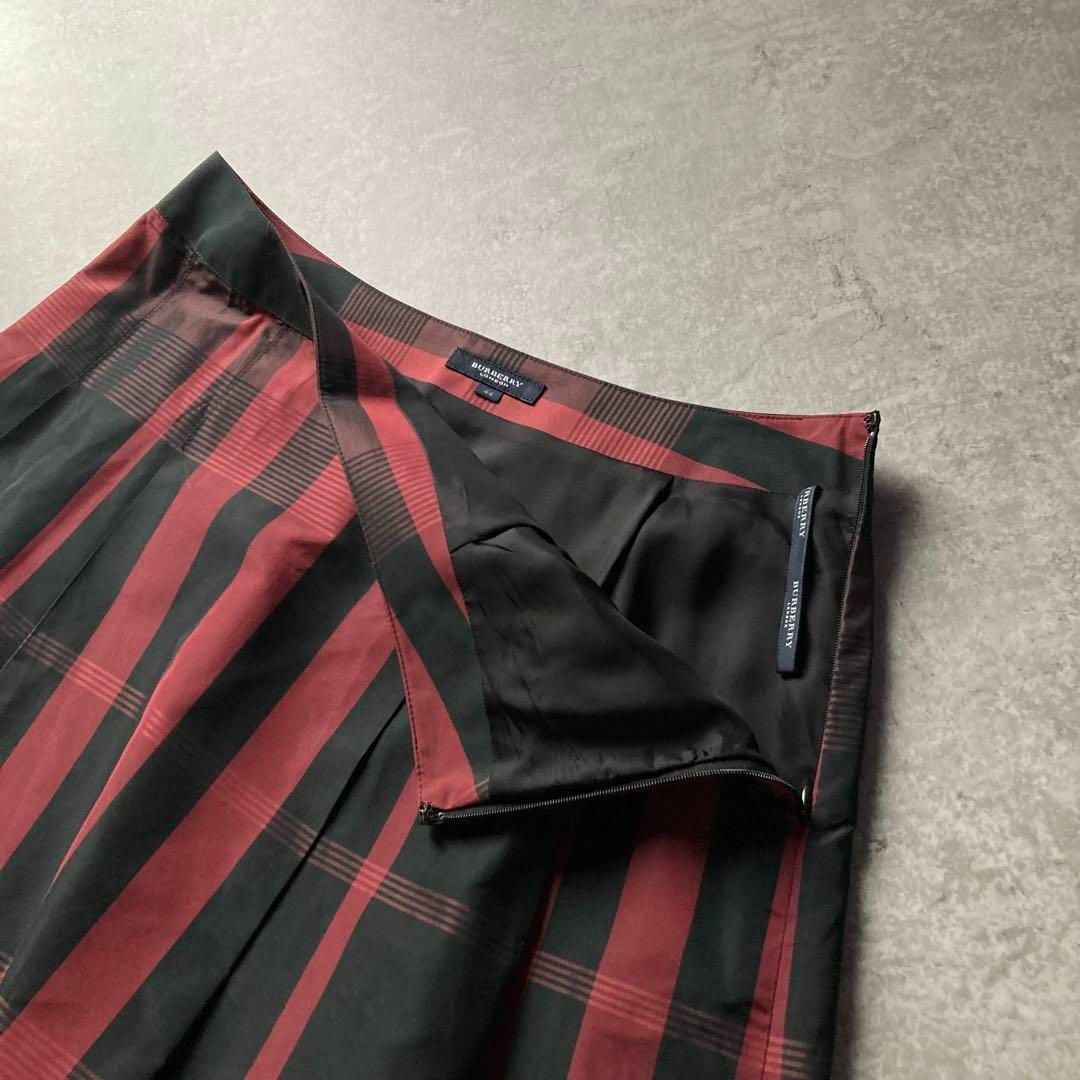 タックフ スカート