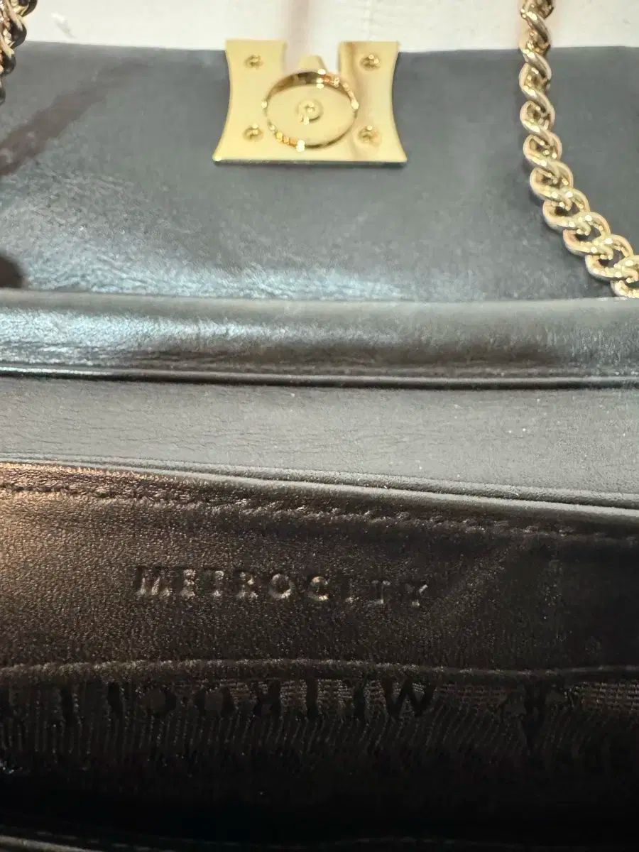 メトロシティ ブラック