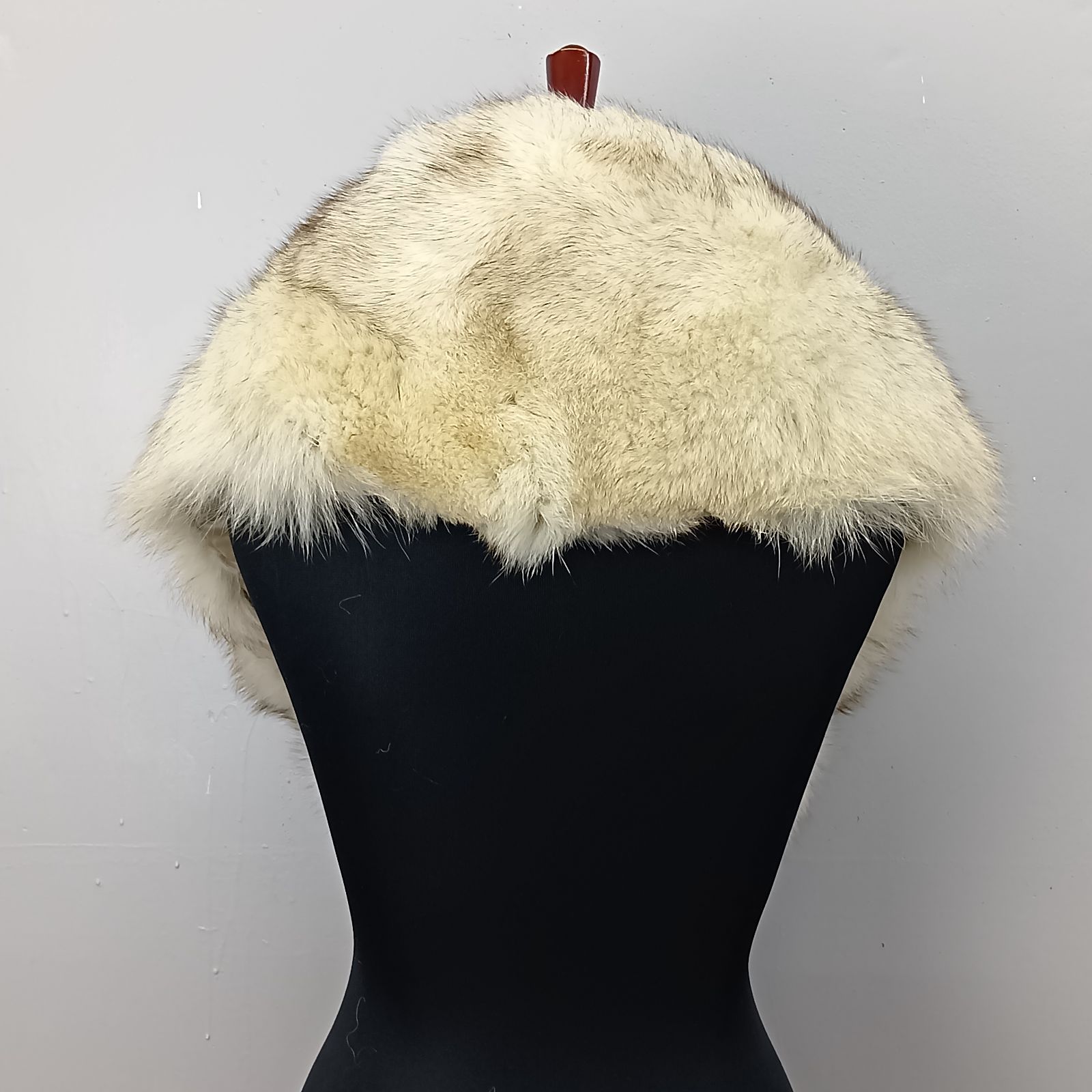 Saga Fox フォックスファー ショール Superb Quality Ranched Fox サガ