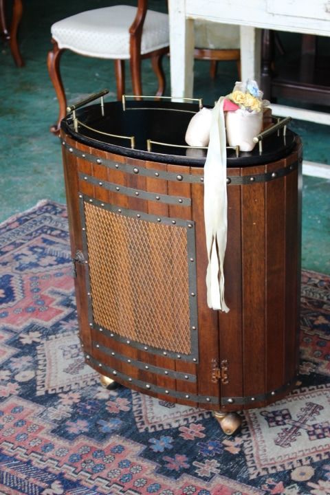 在庫一掃 イギリス アンティーク家具 ビンテージ 樽 カクテルキャビネット ワイン キャビネット 英国製 mh-1198