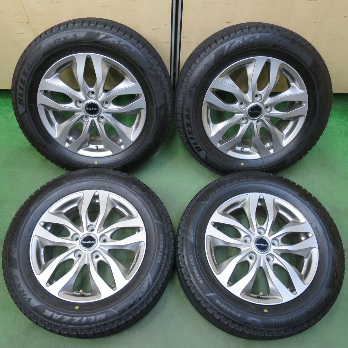 バリ溝！23年！キレイ！9.5分☆スタッドレス 215/60R16 ブリヂストン