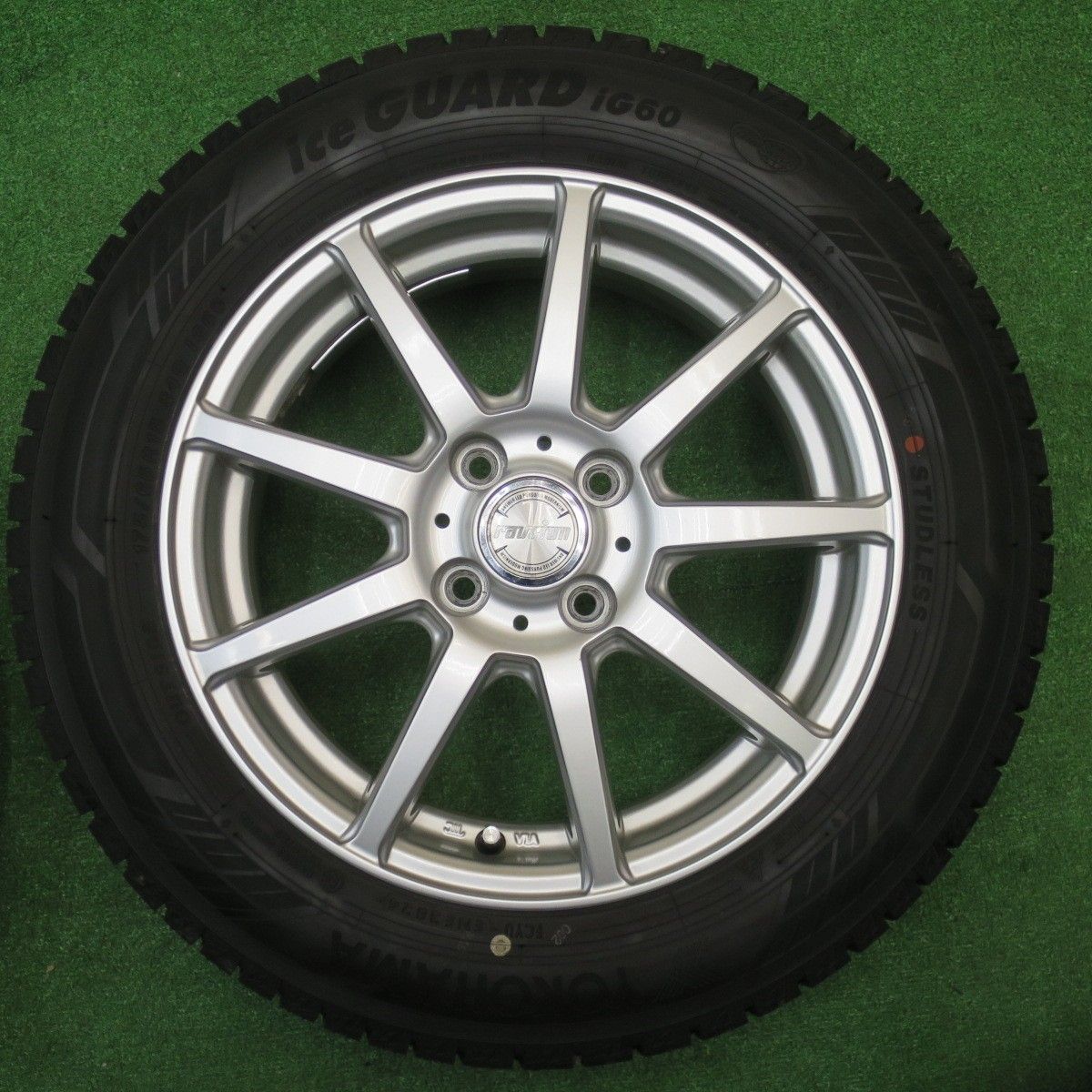 バリ溝！24年！ほぼ10分☆スタッドレス 175/65R15 ヨコハマ アイス