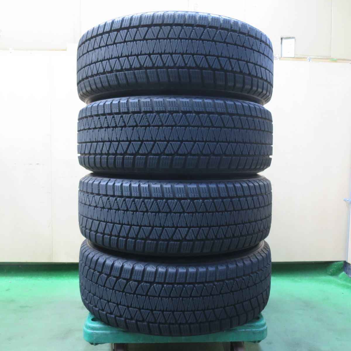  バリ溝 22年 キレイ 9分 スタッドレス 225 60 R 17 ブリヂストン ブリザック DM V 3 TOPRUN トップラン 17インチ PCD 114 5 H 5110711イス 17インチ タイヤ ホイールセット