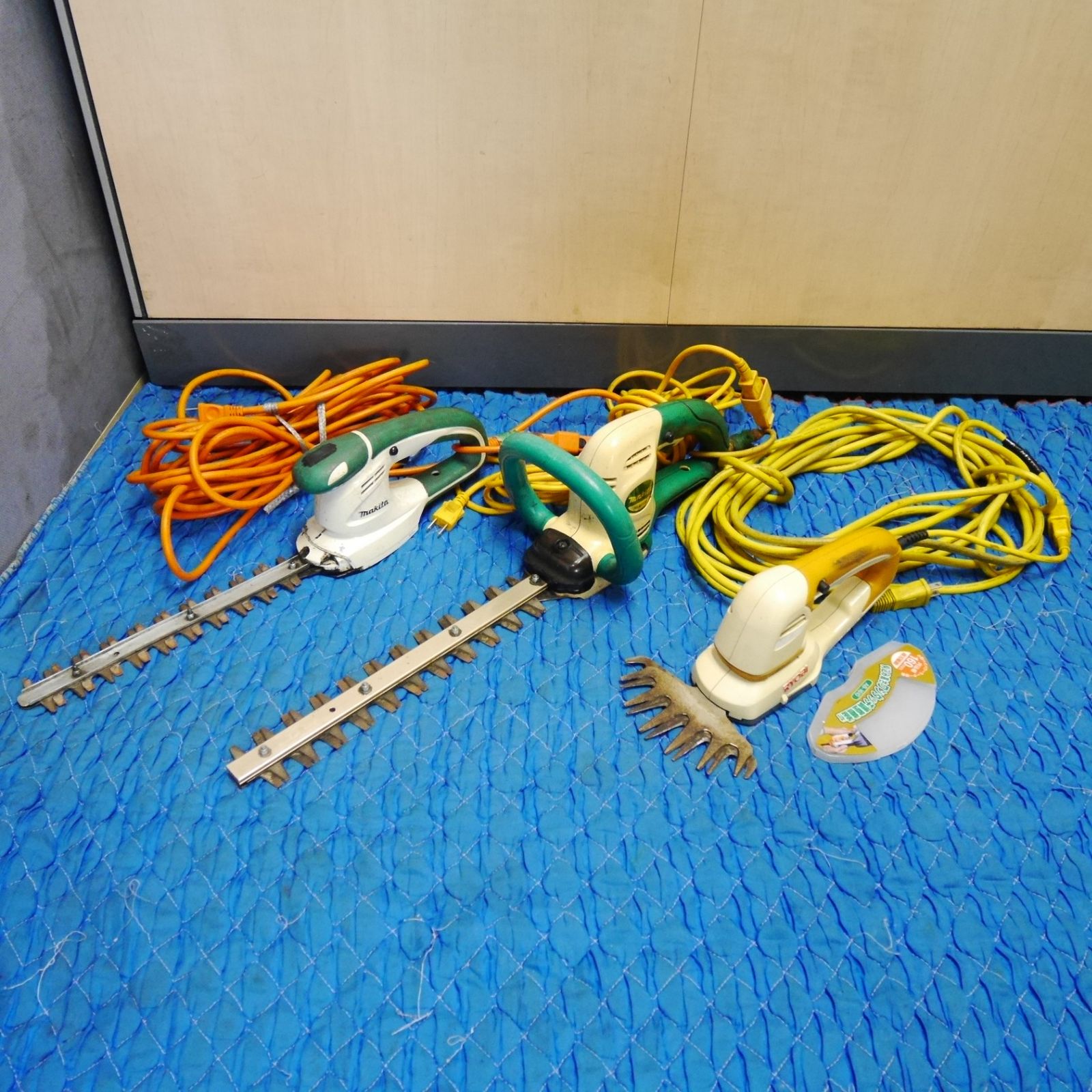 3点 マキタ 260mm ミニ 生垣 バリカン MUH260 300mm MUH304 リョービ AB-1610 RYOBI コード式 makita RYOBI トリマー