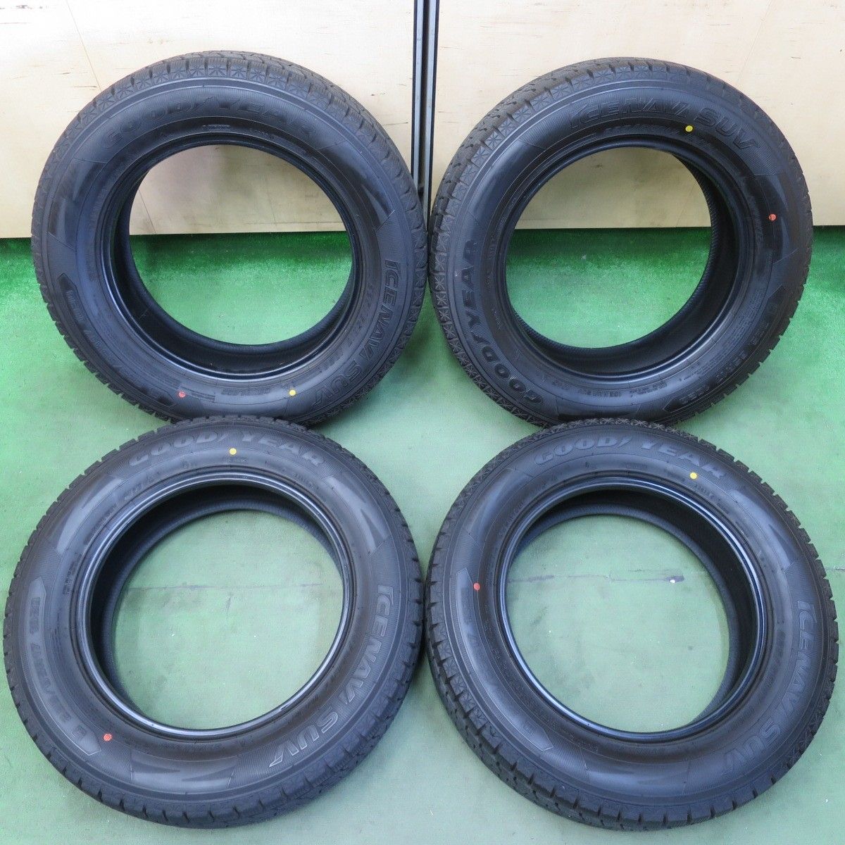 バリ溝！9.5分以上☆スタッドレス 225/65R17 グッドイヤー アイスナビ