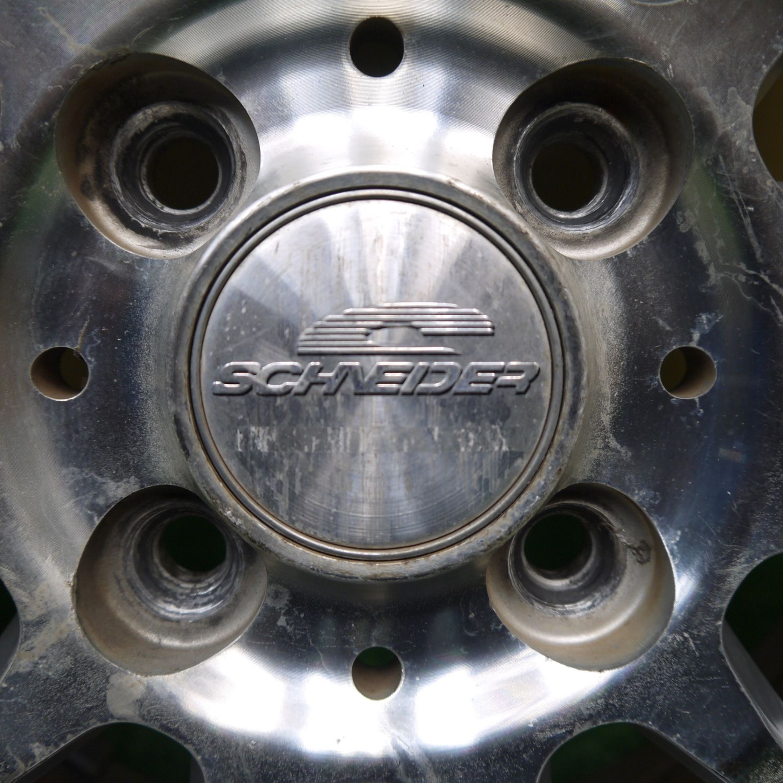 101 シュナイダー