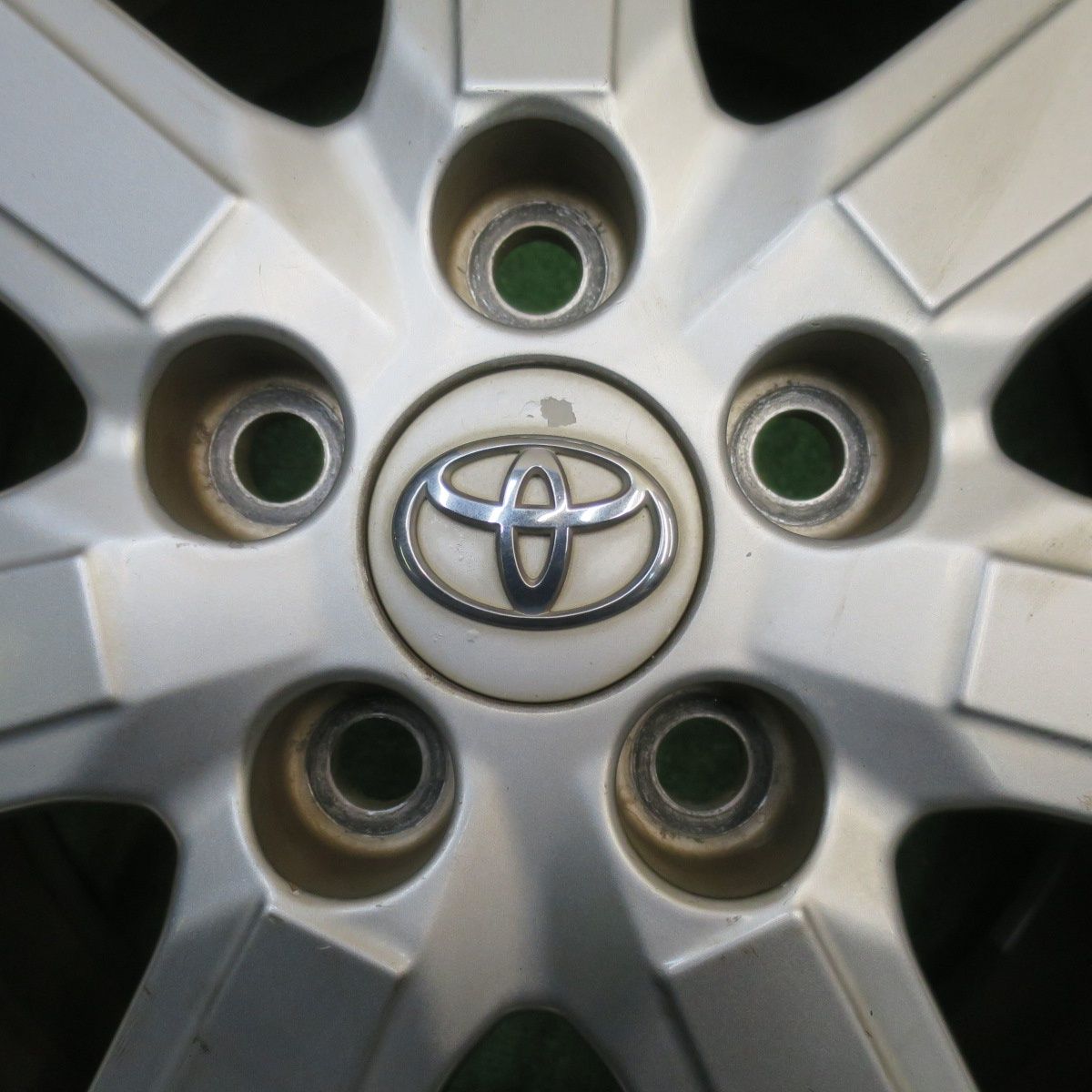  バリ溝 25年 9 5分 トヨタ 70系 ノア ヴォクシー 205 60 R 16 オーバーテイク RV 2 16インチ PCD 114 3 5 H ノ 16インチ タイヤ ホイールセット