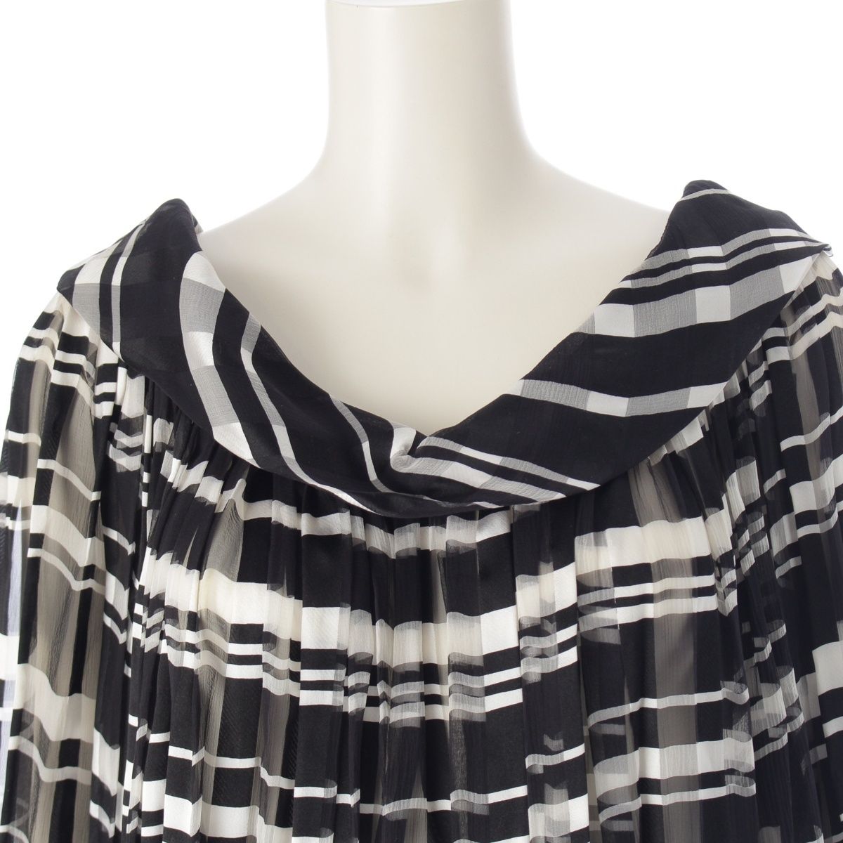 シアー プリーツ